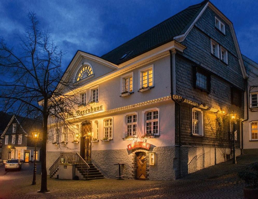 Elektro-Hotel Rosenhaus Gmbh Velbert Buitenkant foto
